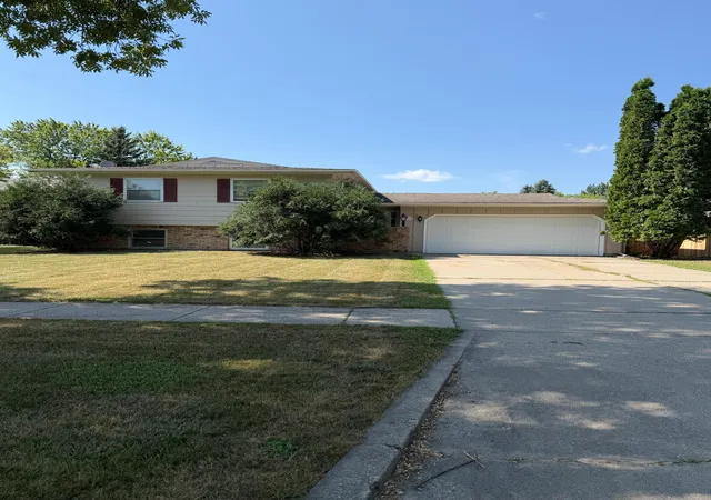 1st image of 2905 11th St S, Fargo, ND 58103 | MLS# 7128154