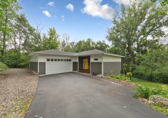 2nd image of 8492 210th St E, Prior Lake, MN 55372 | MLS# 7128169