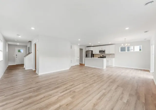 Photo 3 of Single family home for sale at 4334 Meadowview Dr, Waconia, MN 55387 | MLS# 7128172 | Listing updated on 2026-10-05