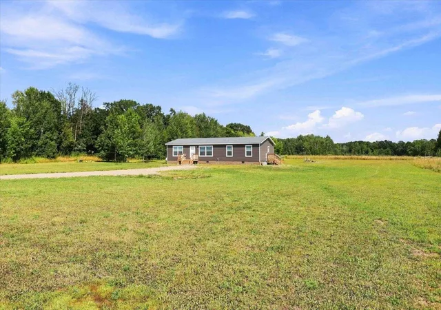 Photo 3 of Single family home for sale at 18594 Cedar Crk Rd, Pine City, MN 55063 | MLS# 7128179 | Listing updated on 2026-10-06