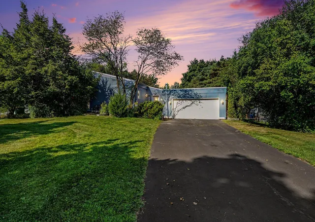 1st image of 1852 Kennedy Ct, Northfield, MN 55057 | MLS# 7128204