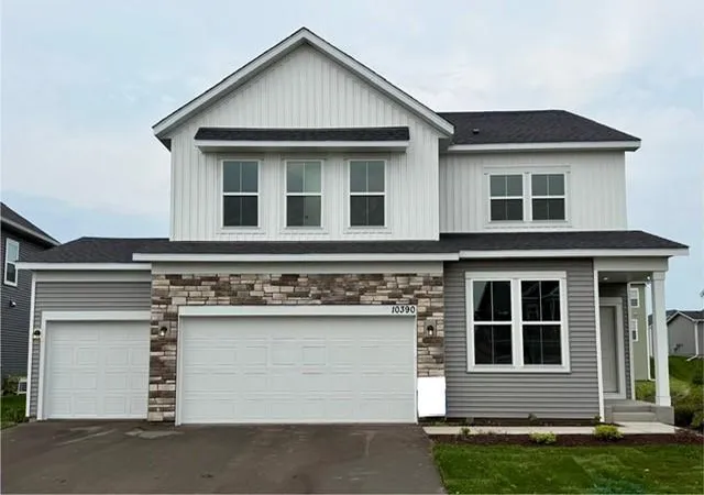 Photo 1 of Sale Pending at 10390 Mcgregor Blvd, Saint Paul, MN 55129 | MLS# 7128209 | Listing updated on 2026-08-27