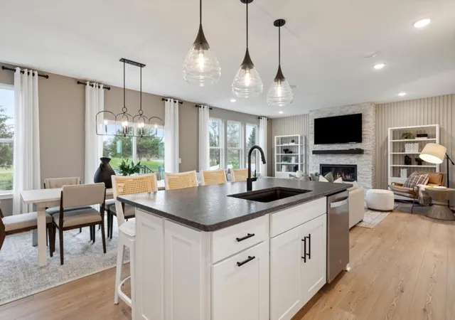 2nd image of 4602 Island Park Bay, Saint Paul, MN 55129 | MLS# 7128213