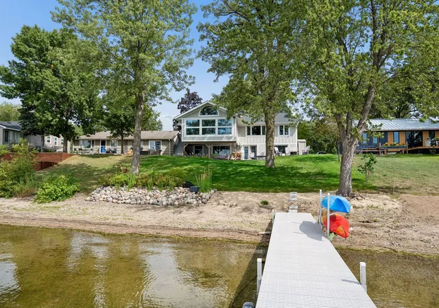 Photo 1 of Single family home for sale at 421 Shoreacres Dr, Big Lake, MN 55309 | MLS# 7128216 | Listing updated on 2026-09-21
