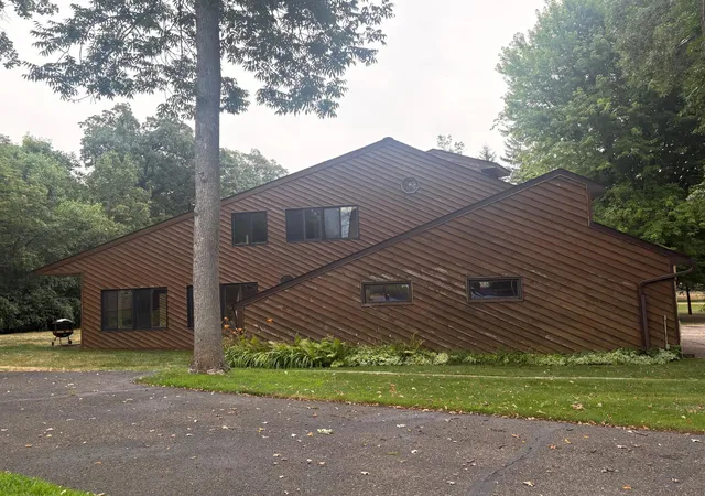 Photo 3 of Single family home for sale at 2074 Elmwood Dr, Detroit Lakes, MN 56501 | MLS# 7128219 | Listing updated on 2026-08-22