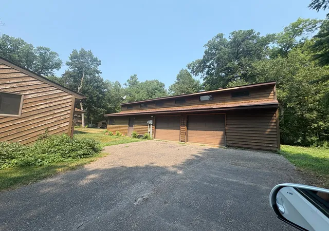 Photo 4 of Single family home for sale at 2074 Elmwood Dr, Detroit Lakes, MN 56501 | MLS# 7128219 | Listing updated on 2026-08-22