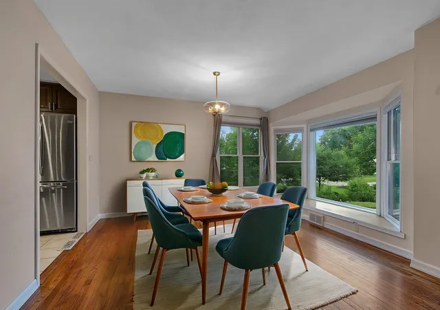 Photo 4 of Single family home for sale at 10206 Lakeview Dr W, Hopkins, MN 55305 | MLS# 7128221 | Listing updated on 2026-08-23
