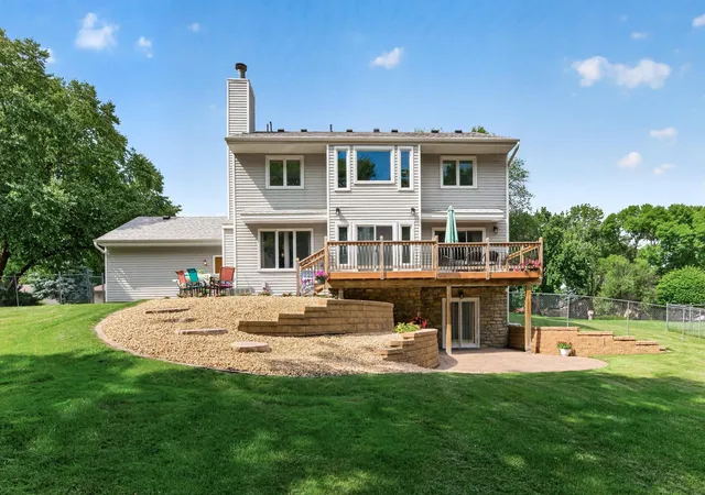 1st image of 18425 Harrogate Dr, Eden Prairie, MN 55346 | MLS# 7128234