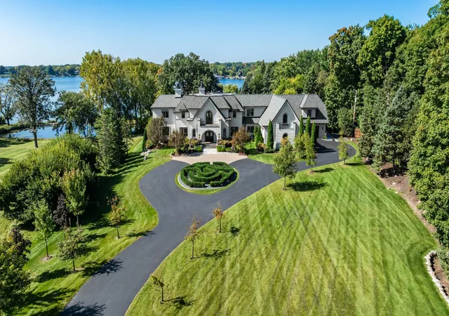 2nd image of 1535 Bohns Point Rd, Wayzata, MN 55391 | MLS# 7128259