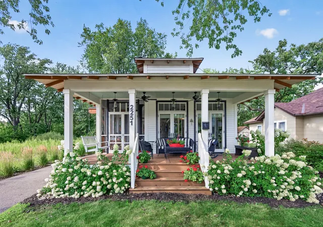 1st image of 2251 11th St, Saint Paul, MN 55110 | MLS# 7128264