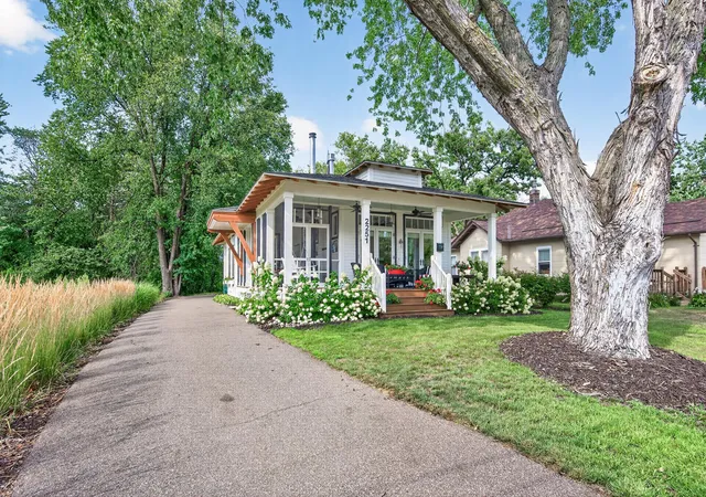2nd image of 2251 11th St, Saint Paul, MN 55110 | MLS# 7128264