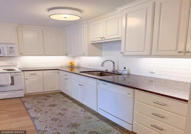 3rd image of 2601 Kenzie Ter #228, Saint Anthony, MN 55418 | MLS# 7128276