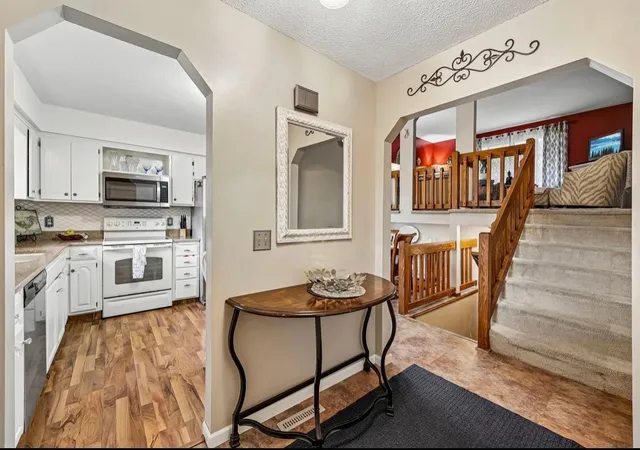 image of 687 116th Ln Ne, Minneapolis, MN 55434 | MLS# 7128279