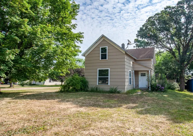 1st image of 614 Springen Ave, Fergus Falls, MN 56537 | MLS# 7128282