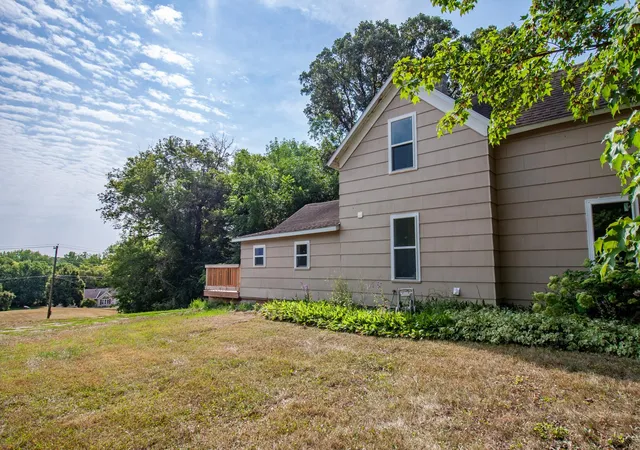 Photo 3 of Single family home for sale at 614 Springen Ave, Fergus Falls, MN 56537 | MLS# 7128282 | Listing updated on 2026-09-30