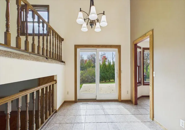 Photo 3 of Single family home for sale at 13585 Vernon Ave, Savage, MN 55378 | MLS# 7128314 | Listing updated on 2026-10-27