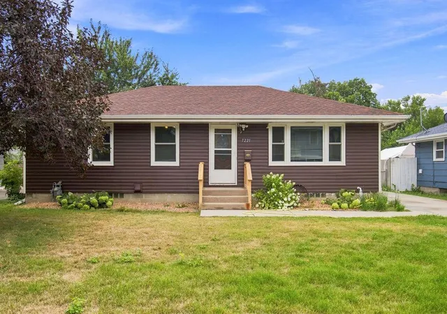 Photo 1 of Single family home for sale at 7221 16th Avenue S, Minneapolis, MN 55423 | MLS# 7128315 | Listing updated on 2026-09-12