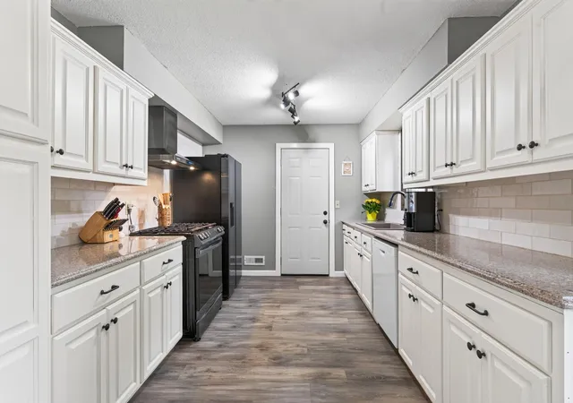 Photo 1 of Single family home for sale at 8305 69th St S, Cottage Grove, MN 55016 | MLS# 7128319 | Listing updated on 2026-10-21