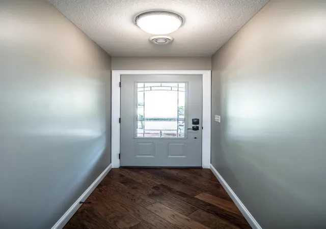 4th image of 204 Ottawa Ave Se, Hutchinson, MN 55350 | MLS# 7128331
