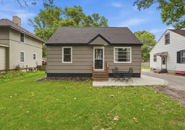Photo 1 of Single family home for sale at 615 16th Street Sw, Willmar, MN 56201 | MLS# 7128335 | Listing updated on 2026-08-26