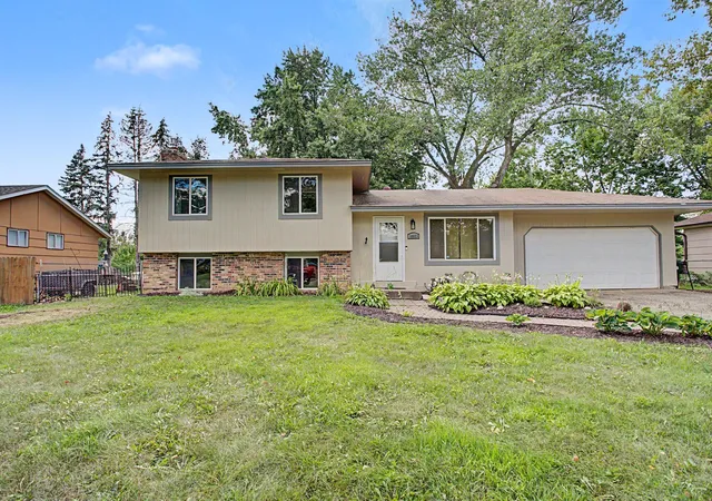 Photo 3 of Single family home for sale at 16653 Foliage Ave W, Rosemount, MN 55068 | MLS# 7128345 | Listing updated on 2026-09-14