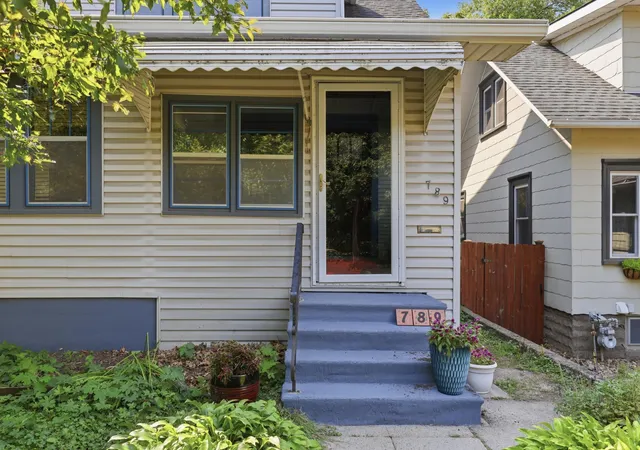 Photo 3 of Single family home for sale at 789 Fairview Ave N, Saint Paul, MN 55104 | MLS# 7128350 | Listing updated on 2026-09-24