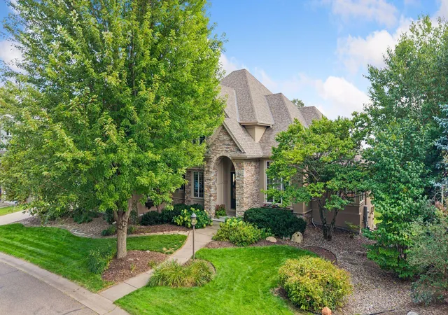 2nd image of 18221 Overland Trl, Eden Prairie, MN 55347 | MLS# 7128352