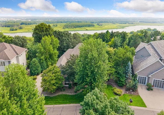 5th image of 18221 Overland Trl, Eden Prairie, MN 55347 | MLS# 7128352