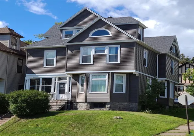 1st image of 1931 E Superior St, Duluth, MN 55812 | MLS# 7128360