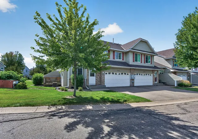 Photo 1 of Single family home for sale at 6193 Courtly Rd #E, Saint Paul, MN 55125 | MLS# 7128371 | Listing updated on 2026-10-01