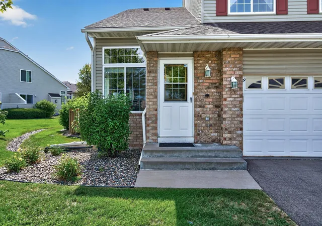Photo 2 of Single family home for sale at 6193 Courtly Rd #E, Saint Paul, MN 55125 | MLS# 7128371 | Listing updated on 2026-10-01