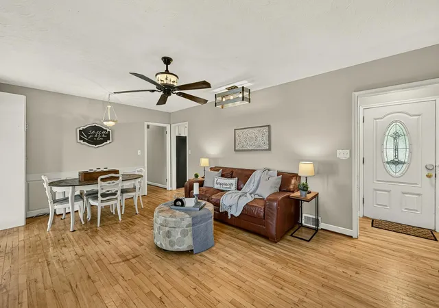 Photo 3 of Single family home for sale at 1402 Damon Ct Se, Rochester, MN 55904 | MLS# 7128381 | Listing updated on 2026-10-02