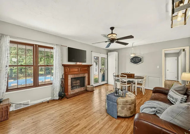 Photo 3 of Single family home for sale at 1402 Damon Ct Se, Rochester, MN 55904 | MLS# 7128381 | Listing updated on 2026-10-02