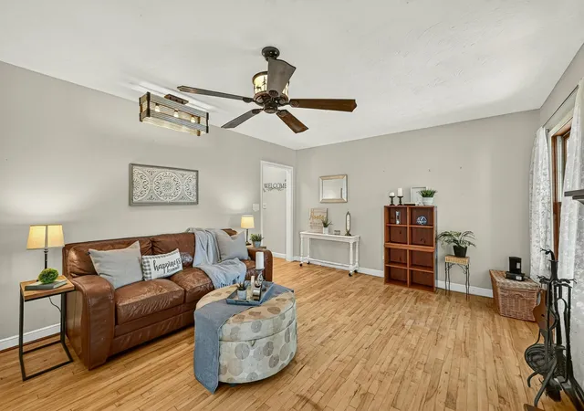 Photo 4 of Single family home for sale at 1402 Damon Ct Se, Rochester, MN 55904 | MLS# 7128381 | Listing updated on 2026-10-02