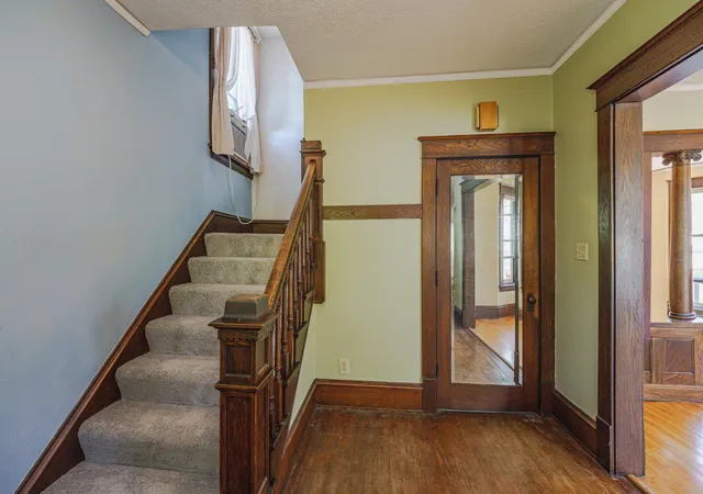 Photo 3 of Sale Pending at 1259 Minnehaha Ave W, Saint Paul, MN 55104 | MLS# 7128382 | Listing updated on 2026-10-13