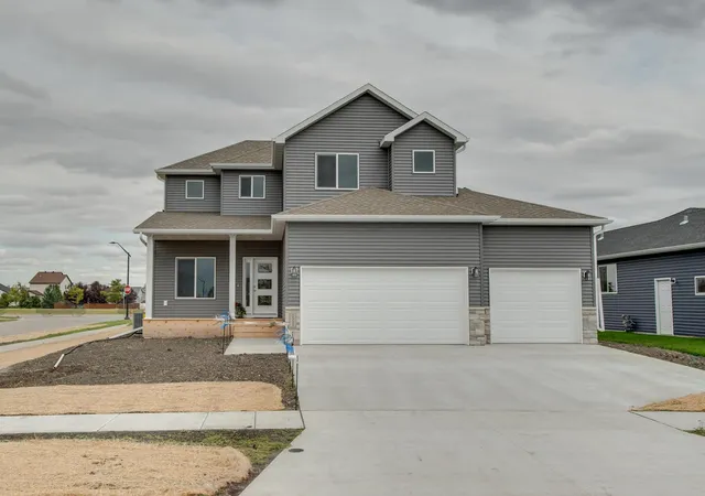 Photo 1 of Single family home for sale at 2534 Golden Ln S, Fargo, ND 58104 | MLS# 7128385 | Listing updated on 2026-10-08