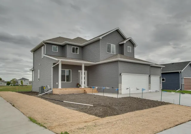 Photo 3 of Single family home for sale at 2534 Golden Ln S, Fargo, ND 58104 | MLS# 7128385 | Listing updated on 2026-09-28