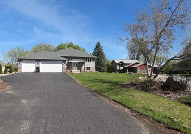 Photo 3 of Multi family home for sale at 7818 Davidson Ct, Inver Grove Heights, MN 55076 | MLS# 7128388 | Listing updated on 2026-08-18