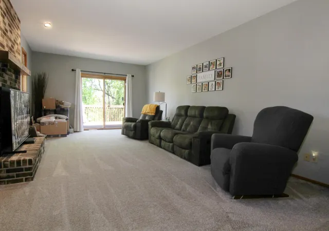 Listing Photo 5 - Condo for sale in building located at 7818 Davidson Ct, Inver Grove Heights, MN 55076