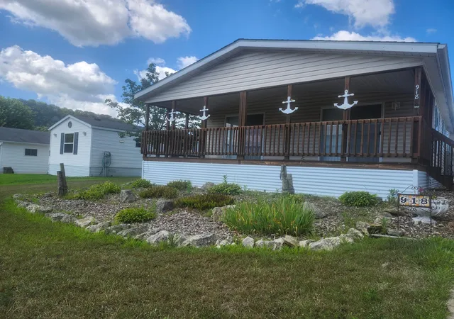 image of 918 Peters Ct, Lake City, MN 55041 | MLS# 7128389