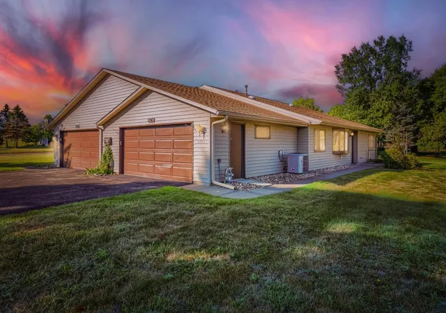 1st image of 3743 Goodwin Ave N, Saint Paul, MN 55128 | MLS# 7128396