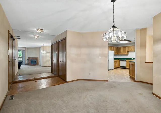 Photo 3 of Condo for sale at 15695 Sussex Dr, Minnetonka, MN 55345 | MLS# 7128403 | Listing updated on 2026-10-09