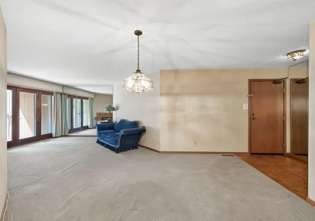 Photo 4 of Condo for sale at 15695 Sussex Dr, Minnetonka, MN 55345 | MLS# 7128403 | Listing updated on 2026-10-09