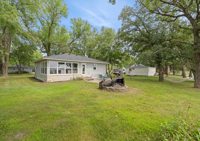 2nd image of 1095 Belview Rd, South Haven, MN 55382 | MLS# 7128423
