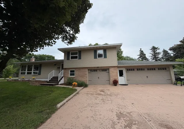Photo 1 of Single family home for sale at 424 S Haven St, Appleton, MN 56208 | MLS# 7128432 | Listing updated on 2026-08-18