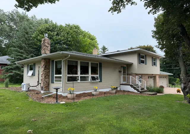 Photo 2 of Single family home for sale at 424 S Haven St, Appleton, MN 56208 | MLS# 7128432 | Listing updated on 2026-08-18