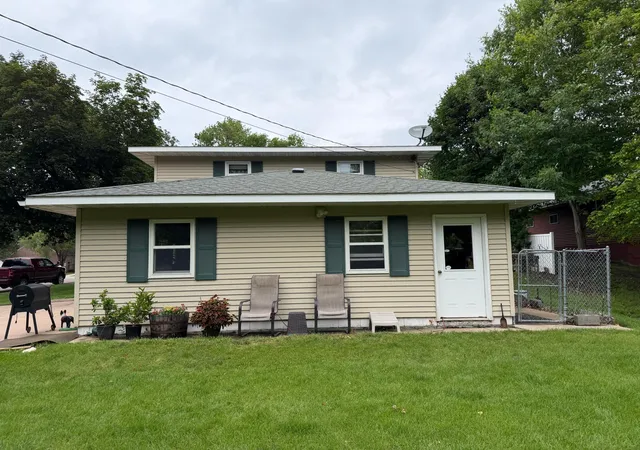 Photo 3 of Single family home for sale at 424 S Haven St, Appleton, MN 56208 | MLS# 7128432 | Listing updated on 2026-08-18