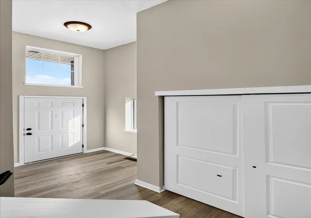 2nd image of 25860 Emerson Ct, Wyoming, MN 55092 | MLS# 7128433