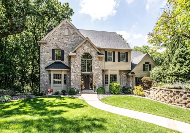 Photo 1 of Single family home for sale at 4015 Hosford Hills Rd, Saint Paul, MN 55123 | MLS# 7128452 | Listing updated on 2026-10-28
