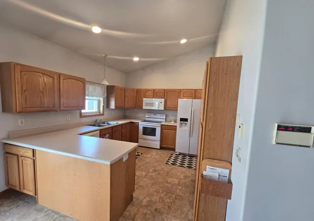 Photo 4 of Single family home for sale at 211 Lana Ct, Fergus Falls, MN 56537 | MLS# 7128458 | Listing updated on 2026-09-29